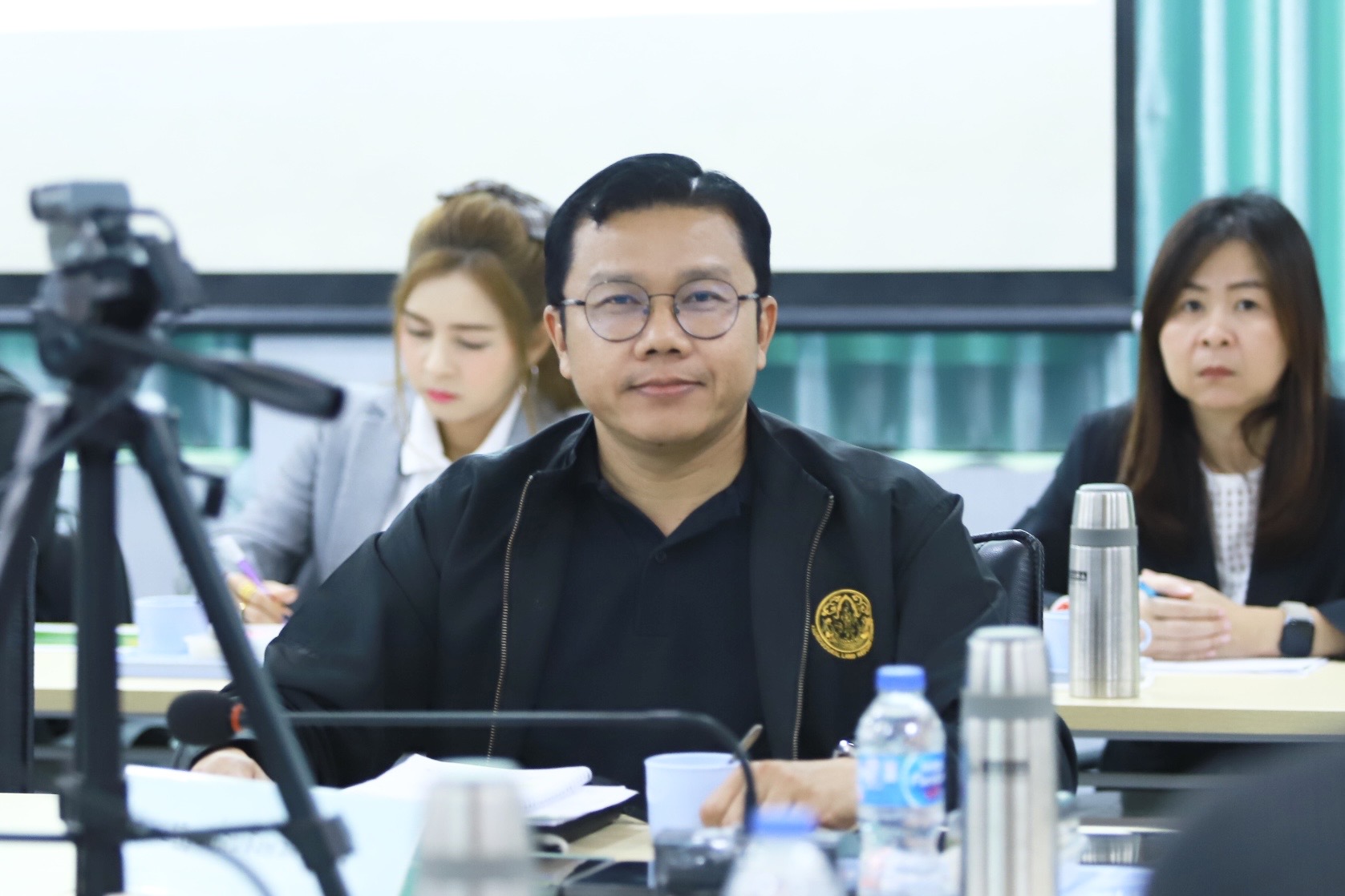 title - เลขาธิการ ส.ป.ก. ประชุมติดตามผลการดำเนินงาน และการใช้จ่ายงบประมาณ ประจำปีงบประมาณ พ.ศ.2569 ของภาคใต้ 